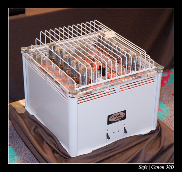 2006 - 10 - Salon hifi sofitel - 131